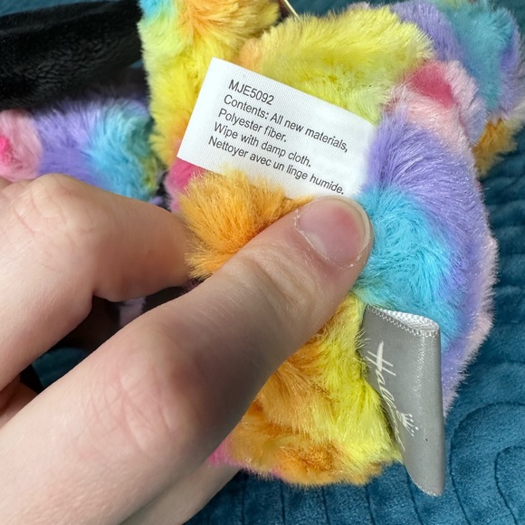 Rainbow Snoopy Plush Hallmark - Picture 11 of 13